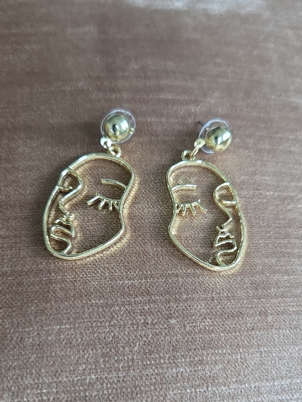 Gold Face Outline Dangle Earrings - Minimalist Women Jewelry